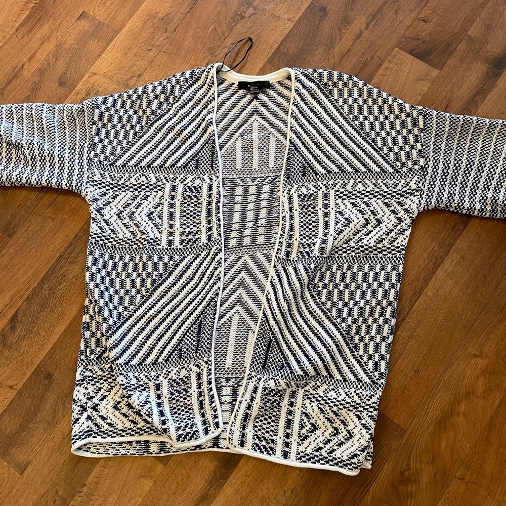Thick knit short sleeve cardigan